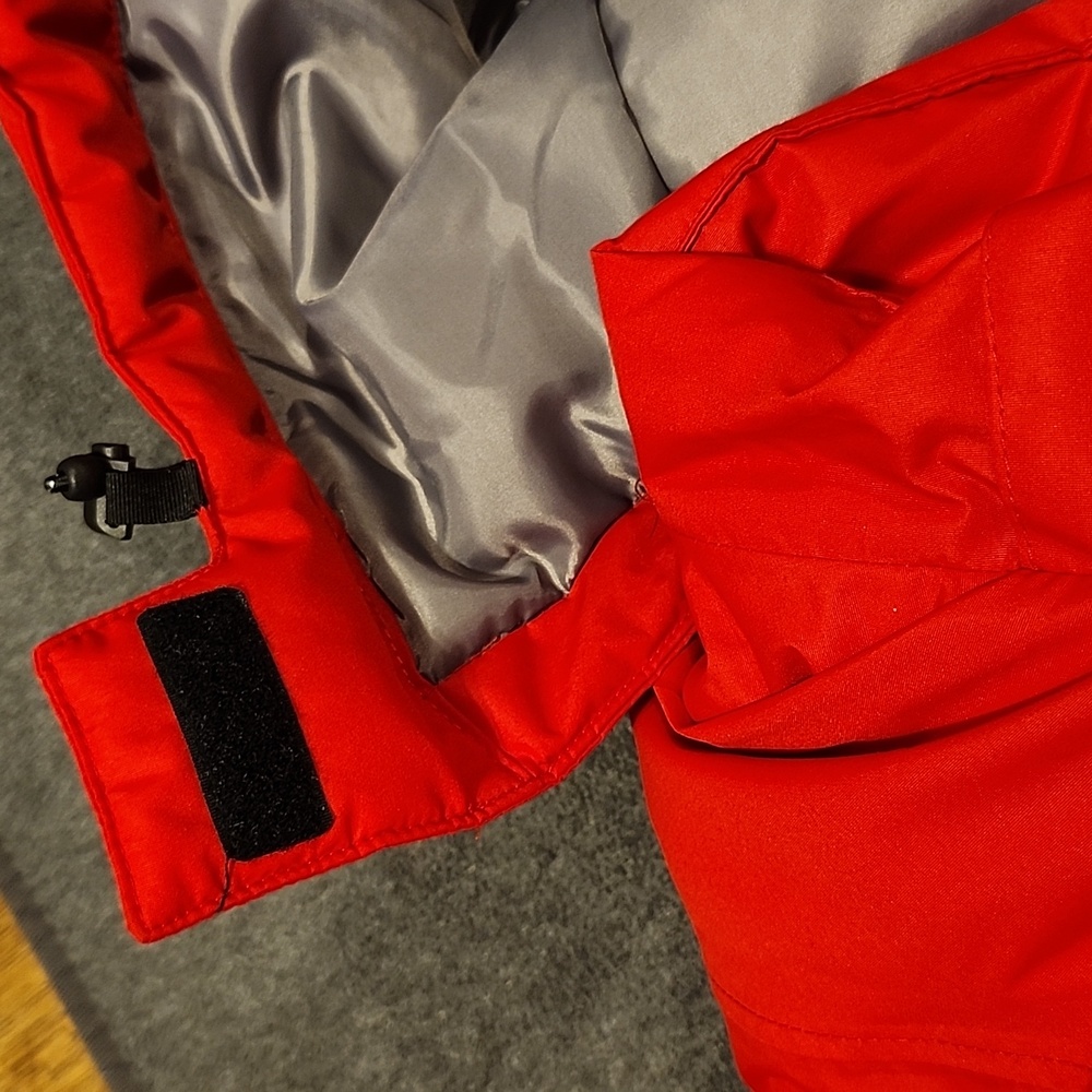 Top Golf Cutter and Buck addition Coat - Picture 16 of 16